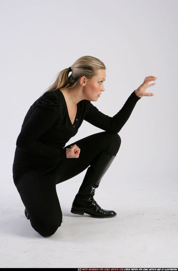 Woman Adult Athletic White Neutral Kneeling poses Casual