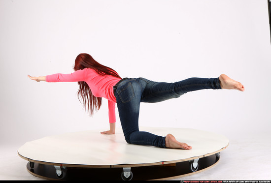 Woman Young Athletic White Fitness poses Kneeling poses Casual