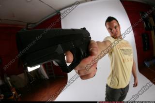 2009 06 JOHNNY PISTOL POSE1 13.jpg