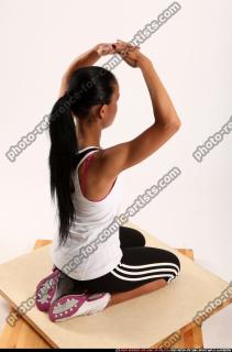 2014 06 KATERINE YOGA POSE1 05 A