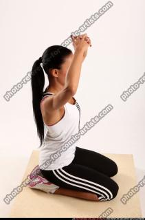 2014 06 KATERINE YOGA POSE1 06 A