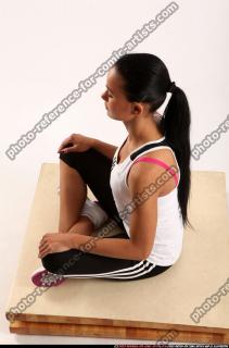 2014 08 KATERINE YOGA POSE2 02 B