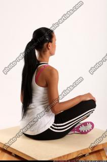 2014 08 KATERINE YOGA POSE2 05 A