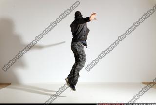 2014 08 SMAX STREETFIGHTER DAIKATANA JUMP POSE1 86