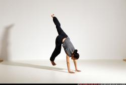 smax-angelica-dance-small-handstand