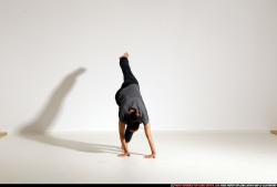 smax-angelica-dance-small-handstand