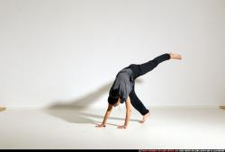 smax-angelica-dance-small-handstand