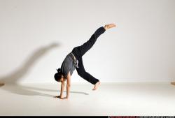 smax-angelica-dance-small-handstand