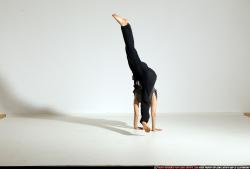 smax-angelica-dance-small-handstand