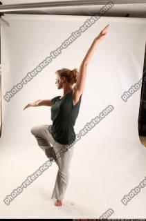 2014 12 RACHEL BALLET POSE1 09