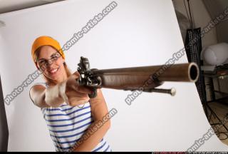 2015 02 AMY PIRATE FLINTLOCK SWORD AIMING POSE 08