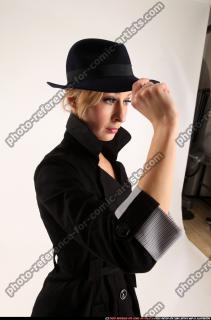 2015 02 RACHEL HAT POSE1 09