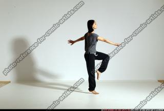 smax-angelica-dance-jump-bend-knees