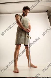 2016 03 WOLFF MEDIEVAL SWORD POSE1 GUARDING 07 C