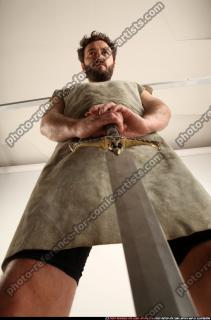 2016 03 WOLFF MEDIEVAL SWORD POSE1 GUARDING 10