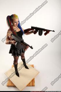 2016 05 DOLORES DUAL TOMMYGUNS POSE2 07 A