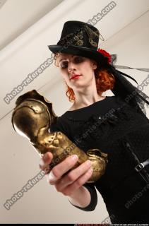 2017 07 VICTORIA STEAMPUNK PHONE POSE1 08