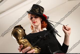 2017 07 VICTORIA STEAMPUNK PHONE POSE1 13